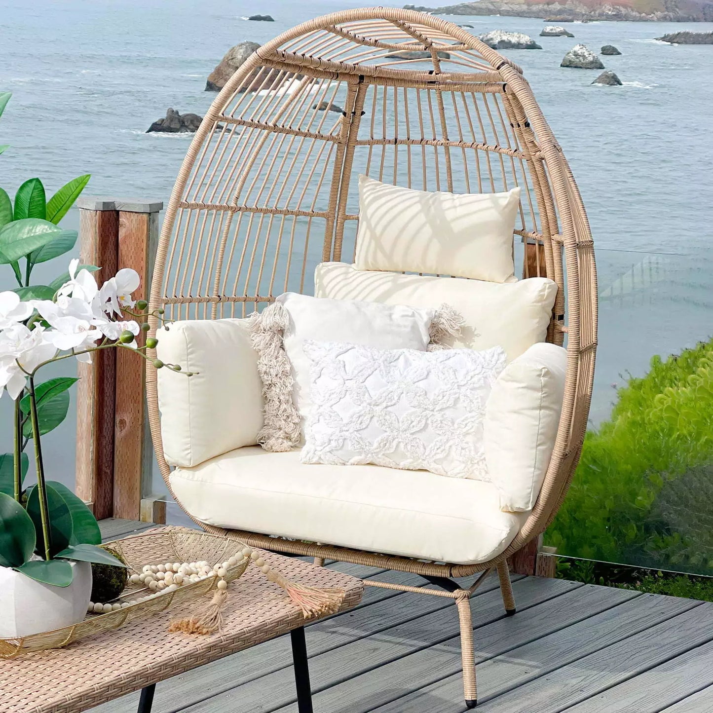 Reeves Egg Chair - Accent Seating for Patio, Home & Office